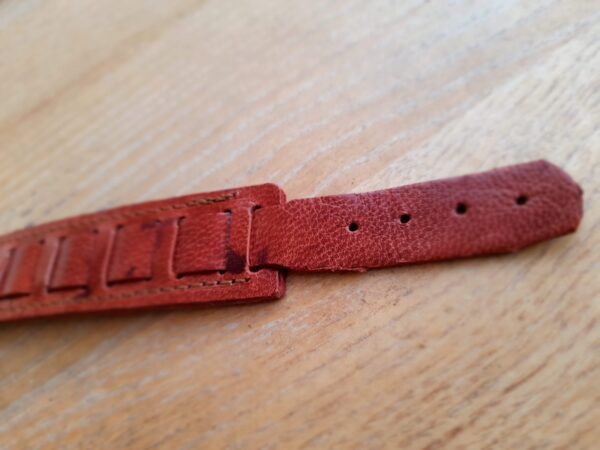 Pulseira em couro entrançado